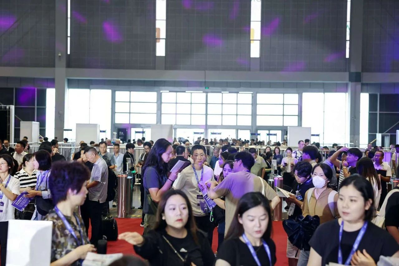 欢迎参加：CIFF上海-2026上海家具及家具辅料展